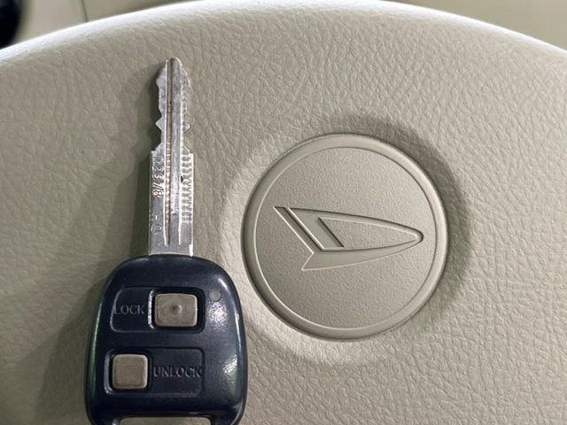 �y�L�[���X�z�������ꂽ�ꏊ����ł��{�^����Ńh�A�̊J���E�{�����ł���̂łƂ��Ă��֗�!�h�A�̌�������ɏ������邱�Ƃ�����܂����