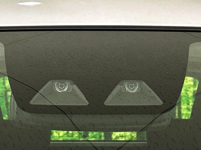 �y�X�}�[�g�A�V�X�g�z���s���ɑO���̎ԗ�����F�����A�Փ˂������Ȏ��͌x��ƃu���[�L�ŏՓˉ���Ɣ�Q�y�����A�V�X�g�B�����S�Ƀh���C�u�����y���݂��������܂��B