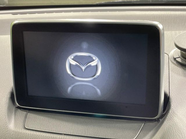 �y�}�c�_�R�l�N�g�i�r�z�ԓ��̕��͋C�Ƀ}�b�`������̌^�^�C�v�̃i�r�B�e����q�ݒ��Bluetooth�Đ����A�l�X�ȋ@�\���y���߂܂��B�����I�ȃ_�C�������삪�\�ŁA�g��������ǍD�ł��B