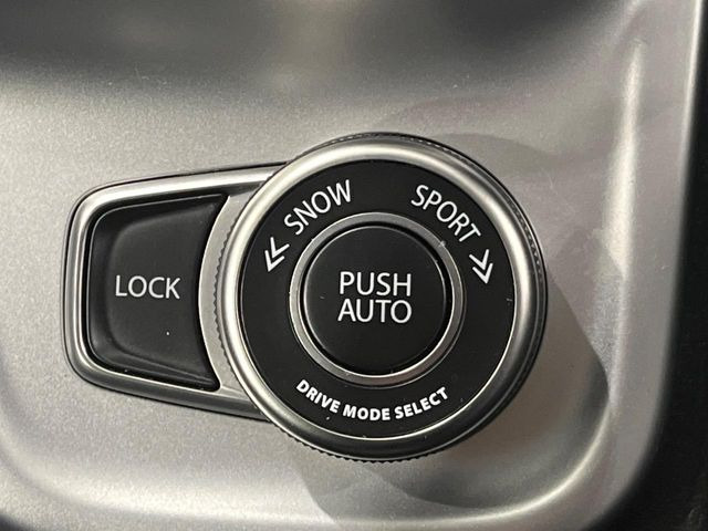 �y�h���C�u���[�h�Z���N�g�z�R���t�H�[�g�ȏ�薡����X�|�[�e�B�ȏ�薡�܂ŃX�C�b�`��Ő؂�ւ��\�B�V�[����C���ɍ��킹�����[�h��I�ׂ΁A�����̃h���C�u������w�y�����Ȃ�܂���