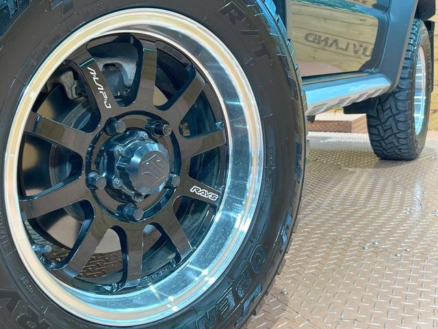 �yRAYS��16�C���`�A���~�z�C�[���z��l�C���[�J�[�̃z�C�[���𑕔���y�ʁE���d�x�̃A���~�z�C�[���́A�n���h�����O�E�����ȂǁA����̎������サ�Ă���܂���