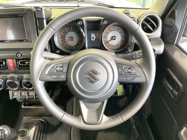 �y�����v�����X�e�A�����O�z�㎿�Ȋv���g�p���邱�ƂŁA��ɂ����������݂ƂĂ��^�]���₷���n���h���ł���