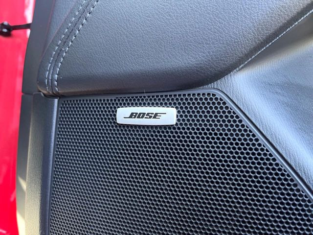 �yBOSE�T�E���h�V�X�e���z���[�J�[�I�v�V�����̍��i�ʃT�E���h�V�X�e���𓋍ځB��p�̃`���[�j���O���{���ꂽ�召�l�X�ȃX�s�[�J�[����ǎ��ȃT�E���h���t�ł��A�Տꊴ���ӂ�鉹����Ԃ����o���܂��B