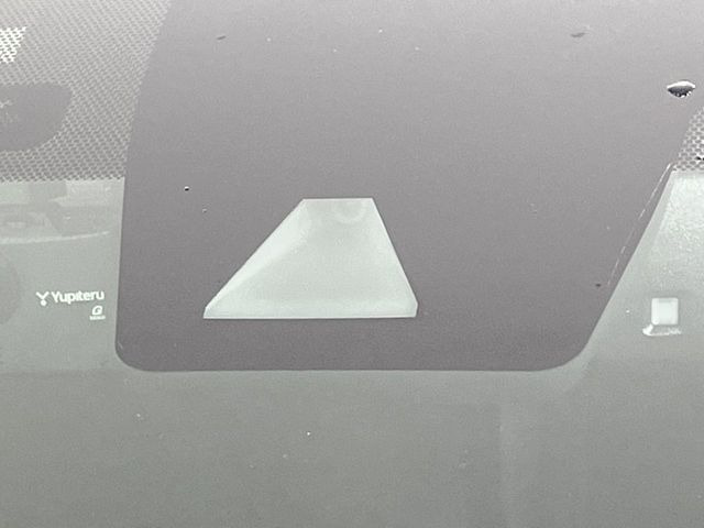 �y�g���^�Z�[�t�e�B�Z���X�z���s���ɑO���̎ԗ�����F�����A�Փ˂������Ȏ��͌x��ƃu���[�L�ŏՓˉ���Ɣ�Q�y�����A�V�X�g�B�����S�Ƀh���C�u�����y���݂��������܂��B