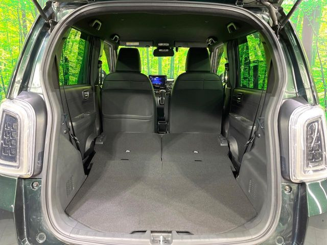 ���i�̂���������ʋ΁A���}���ɏ\���ȉ׎��X�y�[�X���m�ۂ��Ă���܂��B�Z�J���h�V�[�g��|���ƁA�傫�ȉו��̐ύڂ��\�ł���