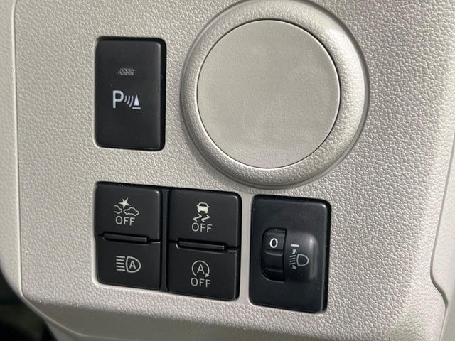 �y�X�}�[�g�A�V�X�g�z���s���ɑO���̎ԗ�����F�����A�Փ˂������Ȏ��͌x��ƃu���[�L�ŏՓˉ���Ɣ�Q�y�����A�V�X�g�B�����S�Ƀh���C�u�����y���݂��������܂��B