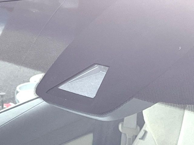 �y�g���^�Z�[�t�e�B�Z���X�z���s���ɑO���̎ԗ�����F�����A�Փ˂������Ȏ��͌x��ƃu���[�L�ŏՓˉ���Ɣ�Q�y�����A�V�X�g�B�����S�Ƀh���C�u�����y���݂��������܂��B