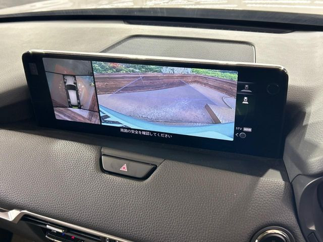 �y360&deg;�r���[���j�^�[�z��p�̃J�����ɂ��A�ォ�猩���낵���悤�Ȏ��_��360�x�N���}�̎��͂��m�F���邱�Ƃ��ł��܂������p�������m�F���₷���A�����ꏊ�ł̐؂�Ԃ��⒓�Ԃ��X���[�Y�ɍs���܂��B