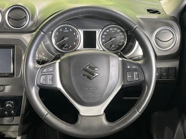 �y�����v�����X�e�A�����O�z�㎿�Ȋv���g�p���邱�ƂŁA��ɂ����������݂ƂĂ��^�]���₷���n���h���ł���