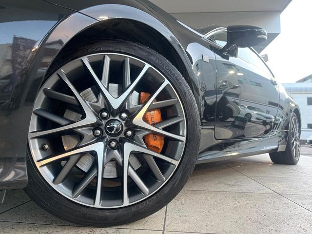 �y����19�C���`�A���~�z�C�[���z�O�ςɃ}�b�`���������A���~�z�C�[���𑕒����Ă���܂��B�e��ЊO�A���~�z�C�[����A�X�^�b�h���X�^�C�����戵�����Ă���܂��B���񂲑��k����������