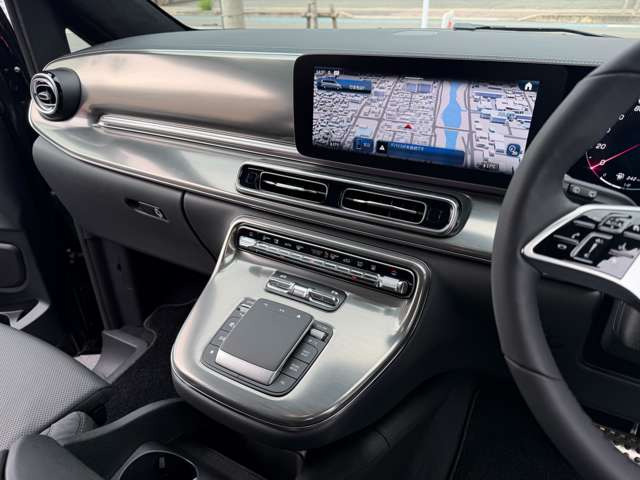 MBUX�E�^�b�`�p�l���f�B�X�v���C(�i�r�̐ݒ��ԗ��̐ݒ���s���܂��B