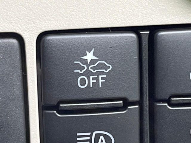 �y�X�}�[�g�A�V�X�g�z���s���ɑO���̎ԗ�����F�����A�Փ˂������Ȏ��͌x��ƃu���[�L�ŏՓˉ���Ɣ�Q�y�����A�V�X�g�B�����S�Ƀh���C�u�����y���݂��������܂��B