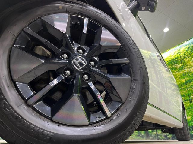 �y����16�C���`�A���~�z�C�[���z�O�ςɃ}�b�`���������A���~�z�C�[���𑕒����Ă���܂��B�e��ЊO�A���~�z�C�[����A�X�^�b�h���X�^�C�����戵�����Ă���܂��B���񂲑��k����������