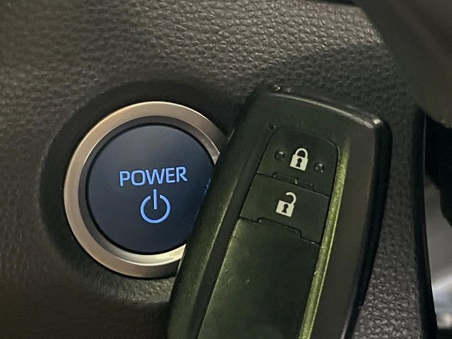 �y�X�}�[�g�L�[�z�J�o����|�P�b�g�ɓ��ꂽ�܂܂ł��h�A�̎{���E�������\�ȃX�}�[�g�L�[�𑕔��B�G���W���̃I���E�I�t�����J�M�����o���K�v����������Ƃ��Ă��֗��ł���