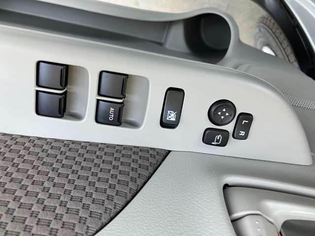 ���d���i�[���h�A�~���[���p���[�E�B���h�E��