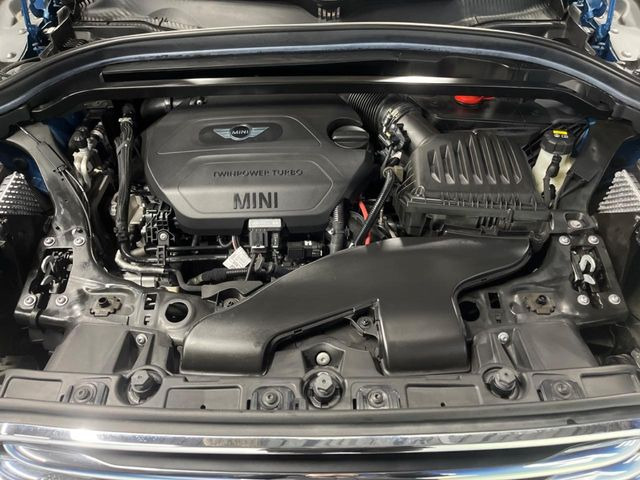 �����X�ł́A�e���[�J�[�̐�p�f�f�e�X�^�[�𓱓��B���Ǝ��i�����e�N�j�J���X�^�b�t���풓���Ă���܂��̂ŁA������̍ۂɂ����S���Ă����p���������܂��B