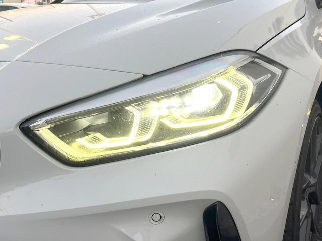 ��LED�w�b�h���C�g:��ԑ��s�����ǍD�Ȏ��E���m�ۂ����S���ĉ^�]�ł��鍂�P�xLED�w�b�h���C�g�𑕔�!�_�����x�������A����d�͂��}�����Ă��܂��B