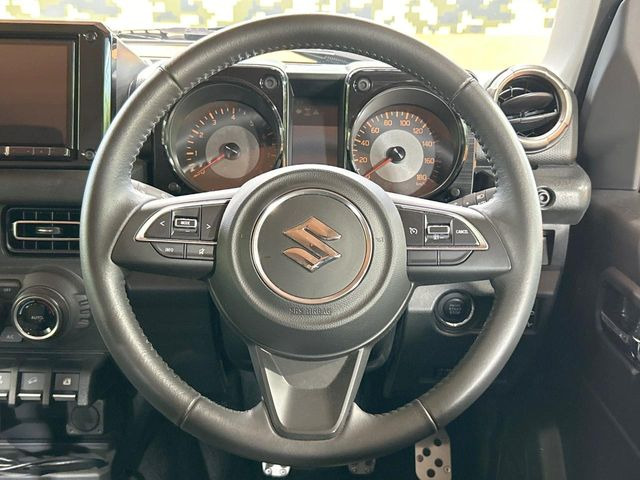 �y�����v�����X�e�A�����O�z�㎿�Ȋv���g�p���邱�ƂŁA��ɂ����������݂ƂĂ��^�]���₷���n���h���ł���