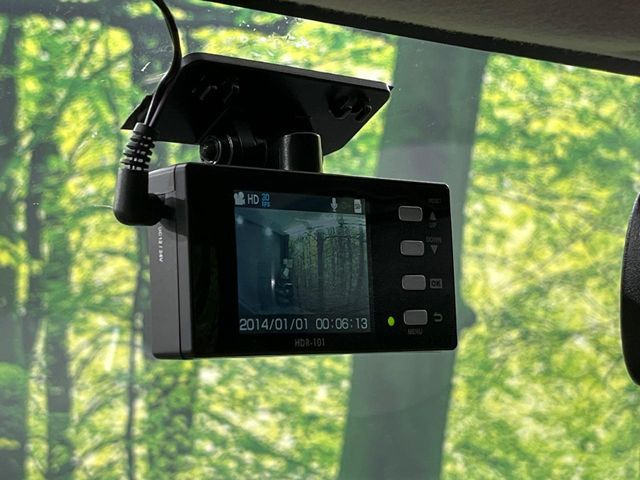 �y�h���C�u���R�[�_�[�z���S�E���S�ȃJ�[���C�t�ɕK�{�̃h���C�u���R�[�_�[�𑕔�!���s���͂������A������^�]�⎖�̂ɑ��������ۂ̏󋵂��f���ŋL�^���A����̃��X�N�ɔ����܂��B