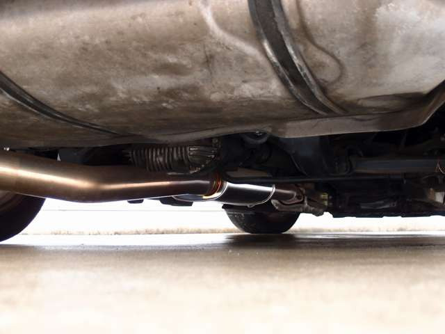 �l�C��S13�V���r�A Ks�_�C���Z���N�V���� 5MT�̓���!�����s55,800km�ƂȂ�A���Îs��ł͊󏭉��l�̍����T�����[�t�t���B�O�I�[�i�[�l�����\�N����؂ɏ��L����Ă���2���i���o�[�ԗ��ł�