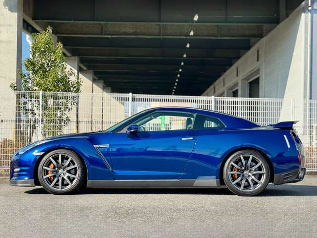 1�N�ԁA���s�������̃����O�ۏ؁B�ő�600���ځE24H 365���S���Ή����[�h�T�[�r�X�t�B���[�Ԍ�����S���Ē�����؂ɂ���蒸���܂��悤�A���ГƎ���GT-R35��p�ۏ؂����p�ӂ��Ă���܂��B