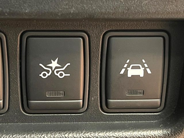 �y�C���e���W�F���gLI�z���s���̎Ԑ�����͂ݏo�������Ȏ��A�x�����Ƌ��ɃX�e�A�����O�ƃu���[�L�𐧌䂵�A�Ԑ����𑖍s����l�ɃA�V�X�g�B�����S�ȉ^�]���T�|�[�g���Ă���܂�!