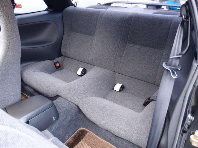 �l�C��S13�V���r�A Ks�_�C���Z���N�V���� 5MT�̓���!�����s55,800km�ƂȂ�A���Îs��ł͊󏭉��l�̍����T�����[�t�t���B�O�I�[�i�[�l�����\�N����؂ɏ��L����Ă���2���i���o�[�ԗ��ł�