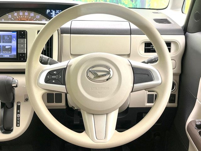 ステアリングも使用感が少なく、きれいな状態となっております♪