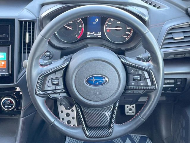 �y�����v�����X�e�A�����O�z�㎿�Ȋv���g�p���邱�ƂŁA��ɂ����������݂ƂĂ��^�]���₷���n���h���ł���