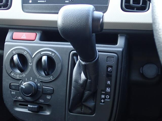 ���Еۏ؂ł͔[�ԓ����瑖�s�����������ŁA���Օi�������S�Ă̕��i��1�N�ԕۏ؂��܂��B(�����ԗ��Ɋւ��ĉˑ����u�͕ۏؑΏۊO�ƂȂ�܂�)(�O���Y�Ԃ͋���5,000km�܂Ŕ��N��)