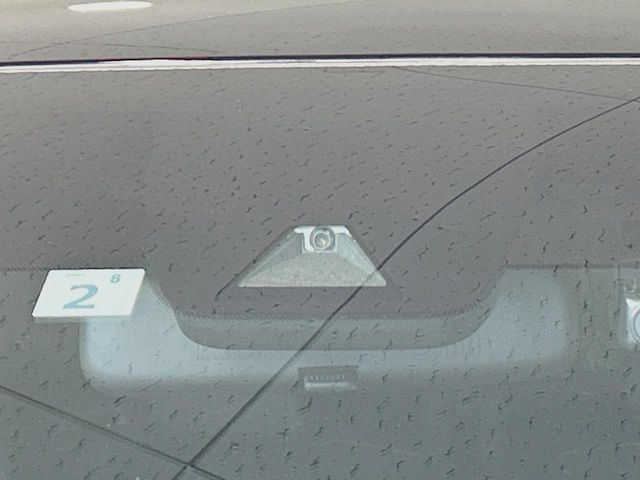 �y�v���N���b�V���Z�[�t�e�B�z�O���̎ԗ��������m���A�Փ˂������Ȏ��͌x��Œ��ӂ𑣂��A�u���[�L�𓥂ޗ͂��T�|�[�g�B�u���[�L�𓥂߂Ȃ������ꍇ�͏Փ˔�Q�y���u���[�L���쓮�A�Փˉ�����T�|�[�g���܂��B