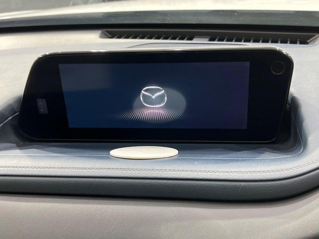 �y8.8�C���`�}�c�_�R�l�N�g�z�ԓ��̕��͋C�Ƀ}�b�`������^�̃f�B�X�v���C�B�X�}�z�ڑ��ł̃i�r�g�p��Bluetooth�Đ����A�l�X�ȋ@�\���y���߂܂��B�����I�ȃ_�C�������삪�\�ŁA�g��������ǍD�ł��B