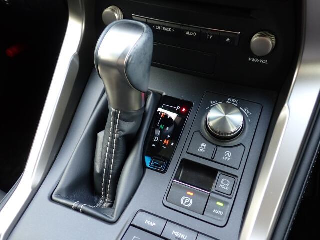 ���Еۏ؂ł͔[�ԓ����瑖�s�����������ŁA���Օi�������S�Ă̕��i��1�N�ԕۏ؂��܂��B(�����ԗ��Ɋւ��ĉˑ����u�͕ۏؑΏۊO�ƂȂ�܂�)(�O���Y�Ԃ͋���5,000km�܂Ŕ��N��)