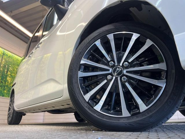 �y15�C���`�A���~�z�C�[���z�O�ςɃ}�b�`�����A���~�z�C�[���𑕒����Ă���܂��B�e��A���~�z�C�[����A�X�^�b�h���X�^�C�����戵�����Ă���܂��B���񂲑��k����������