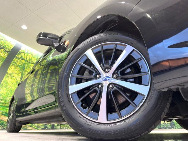 �y����16�C���`�A���~�z�C�[���z�O�ςɃ}�b�`���������A���~�z�C�[���𑕒����Ă���܂��B�e��ЊO�A���~�z�C�[����A�X�^�b�h���X�^�C�����戵�����Ă���܂��B���񂲑��k����������