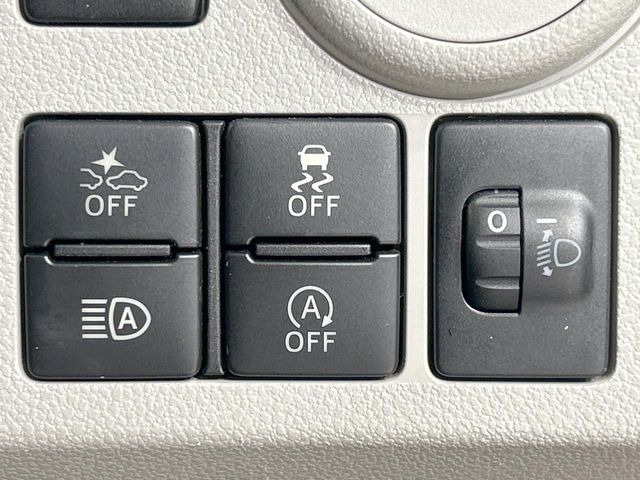 �y�X�}�[�g�A�V�X�g�z���s���ɑO���̎ԗ�����F�����A�Փ˂������Ȏ��͌x��ƃu���[�L�ŏՓˉ���Ɣ�Q�y�����A�V�X�g�B�����S�Ƀh���C�u�����y���݂��������܂��B