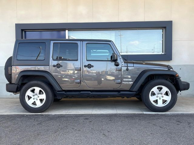 �������t�т̕ۏ؂̑��A���S�̍Œ�3�N�E���s�������ۏ�(�L��)�����p�ӁB�A���Ԃ����S���Ă��y���݂���������l�A�ۏؓ��e���[���͂������A�����_��&�I�C�������⃍�[�h�T�[�r�X���t�т��Ă���܂��B