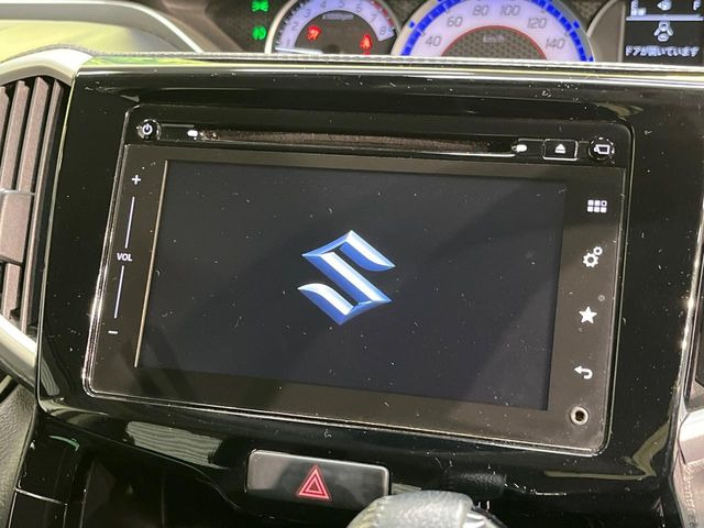 �y���[�J�[�����i�r�z�C���e���A�ɗn�����ރX�^�C���b�V���ȁu��p�݌v�v���[�J�[�i�r�𑕔��􎋔F���⑀�쐫�ȂǊ�{���\�ɂ��D��A���㎿�ȃJ�[���C�t�����y���݂��������܂��B