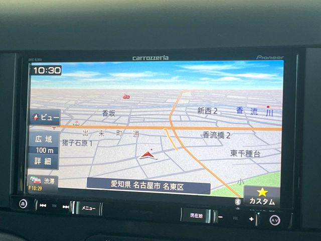 ���i�r�̓t���Z�O�����\�BBluetooth�ڑ��\�BCD/DVD�Đ��\�ł������܂��B