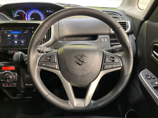 �y�����v�����X�e�A�����O�z�㎿�Ȋv���g�p���邱�ƂŁA��ɂ����������݂ƂĂ��^�]���₷���n���h���ł���