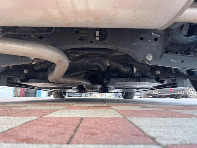 ����肪���ꂢ�Ȃ����ɁA�h�K���H�̎{�H���I�X�X���B�~��n��͂������A���ݕ��ɂ��Z���̕���A��Ń}�����E�E�B���^�[�X�|�[�c���������ɂ��D�]���������Ă���܂��B