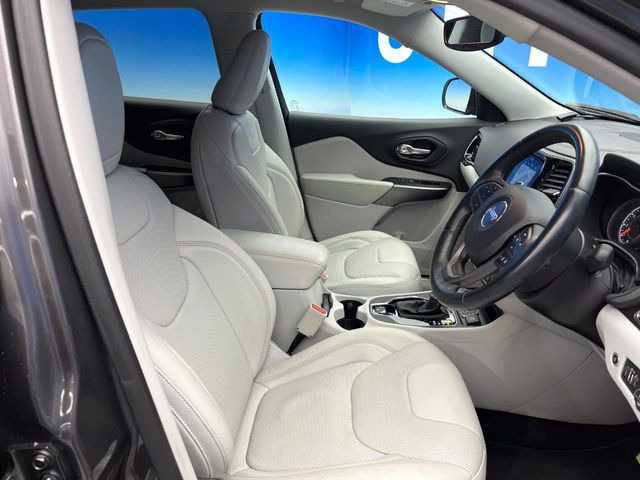 ���V�[�g�̎g�p��:�j��E�ւ�������Ȃ��A�����̒ʂ肫�ꂢ�ȏ�Ԃ��ێ����Ă���܂��B�܂��A�����N���[�j���O�E�R�[�e�B���O�����p�����������܂��B