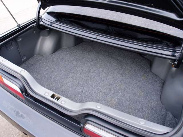 ���Ђ̓h�A�̃q���W����/�e�������/�t���A�}�b�g�ȂǁA�ׂ��ȏ����Y��ɃN���[�j���O�v���܂��B�V�Ԃ��낵���Ă̂悤�ȋP������ԗ������q�l�ɂ��[�Ԃ����Ē����܂��B�������̂��q�l�������S���Ă������������܂�