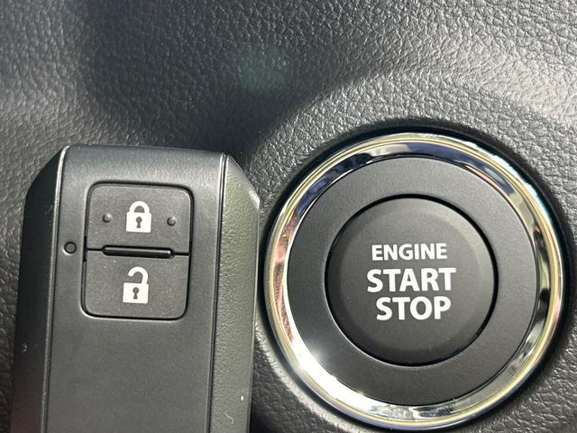 �y�L�[���X�X�^�[�g�V�X�e���z�J�o����|�P�b�g�ɓ��ꂽ�܂܂ł��h�A�̎{���E�������\�ȃX�}�[�g�L�[�𑕔��B�G���W���̃I���E�I�t�����J�M�����o���K�v����������Ƃ��Ă��֗��ł���