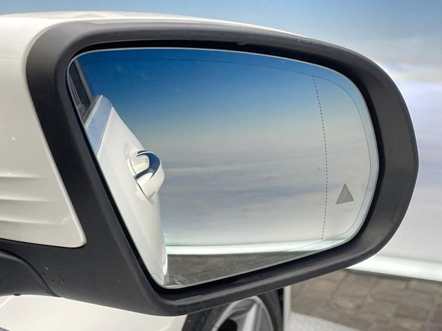 ���u���C���h�A�V�X�g�Z���T�[:���p����̎Ԃ����m���A�h���C�o�[���Ԑ��ύX���s���ۂɁA�x�����Ƌ��ɒ��ӂ𑣂��Ă������S�x���@�\�ł�!