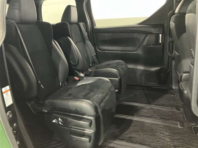 ヴェルファイア2.5 Z ゴールデンアイズ