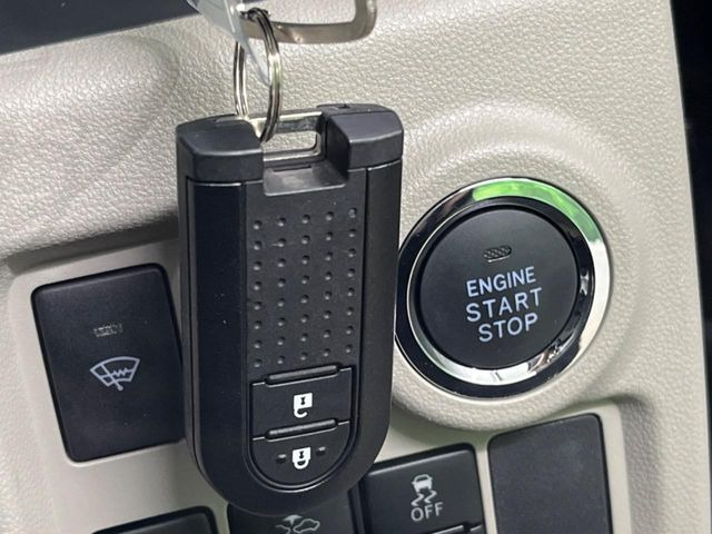 �y�X�}�[�g�L�[�z�J�o����|�P�b�g�ɓ��ꂽ�܂܂ł��h�A�̎{���E�������\�ȃX�}�[�g�L�[�𑕔��B�G���W���̃I���E�I�t�����J�M�����o���K�v����������Ƃ��Ă��֗��ł���