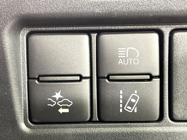 �y�g���^�Z�[�t�e�B�Z���X�z���s���ɑO���̎ԗ�����F�����A�Փ˂������Ȏ��͌x��ƃu���[�L�ŏՓˉ���Ɣ�Q�y�����A�V�X�g�B�����S�Ƀh���C�u�����y���݂��������܂��B