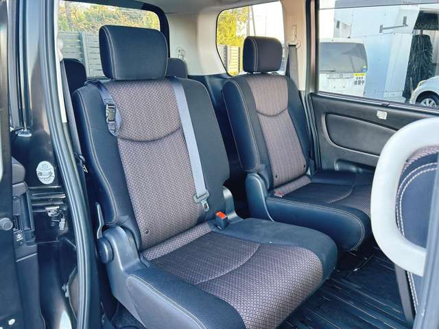 ���Ђł͌��I�������Ԃ𖈌���ʂɎd������s�Ȃ��A�����߂₷�����i�ł��񋟂��Ă���܂���