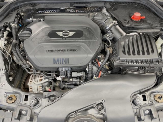 �����X�ł́A�e���[�J�[�̐�p�f�f�e�X�^�[�𓱓��B���Ǝ��i�����e�N�j�J���X�^�b�t���풓���Ă���܂��̂ŁA������̍ۂɂ����S���Ă����p���������܂��B